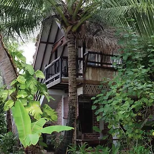 Panji Panji Tropical Wooden Villa Pantai Cenang (Langkawi)